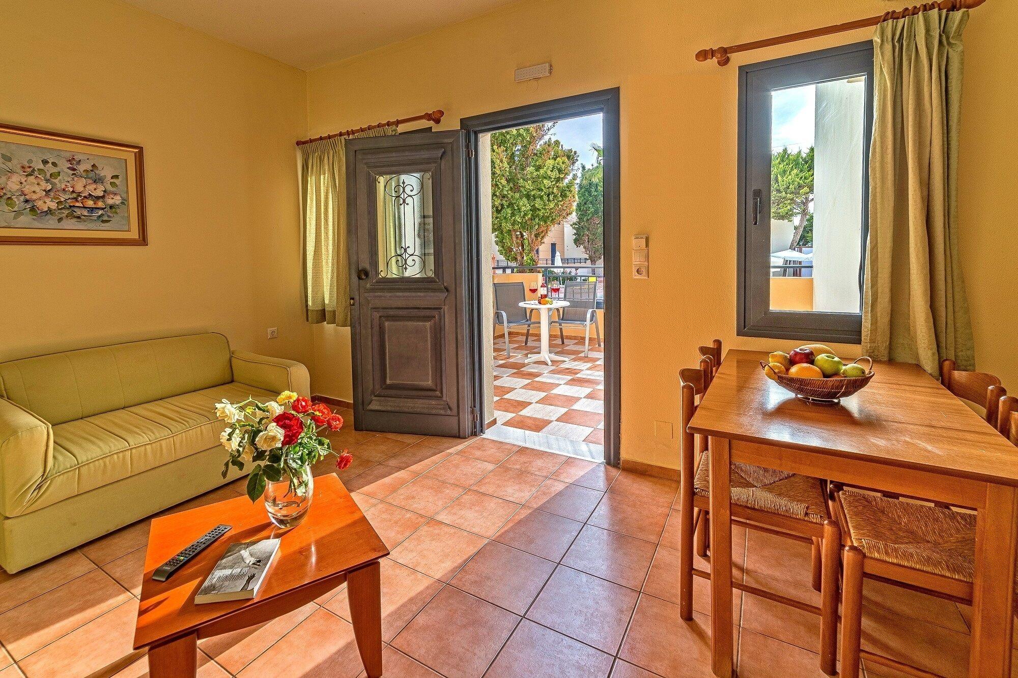 Blue Aegean Hotel & Suites Goúves Eksteriør bilde