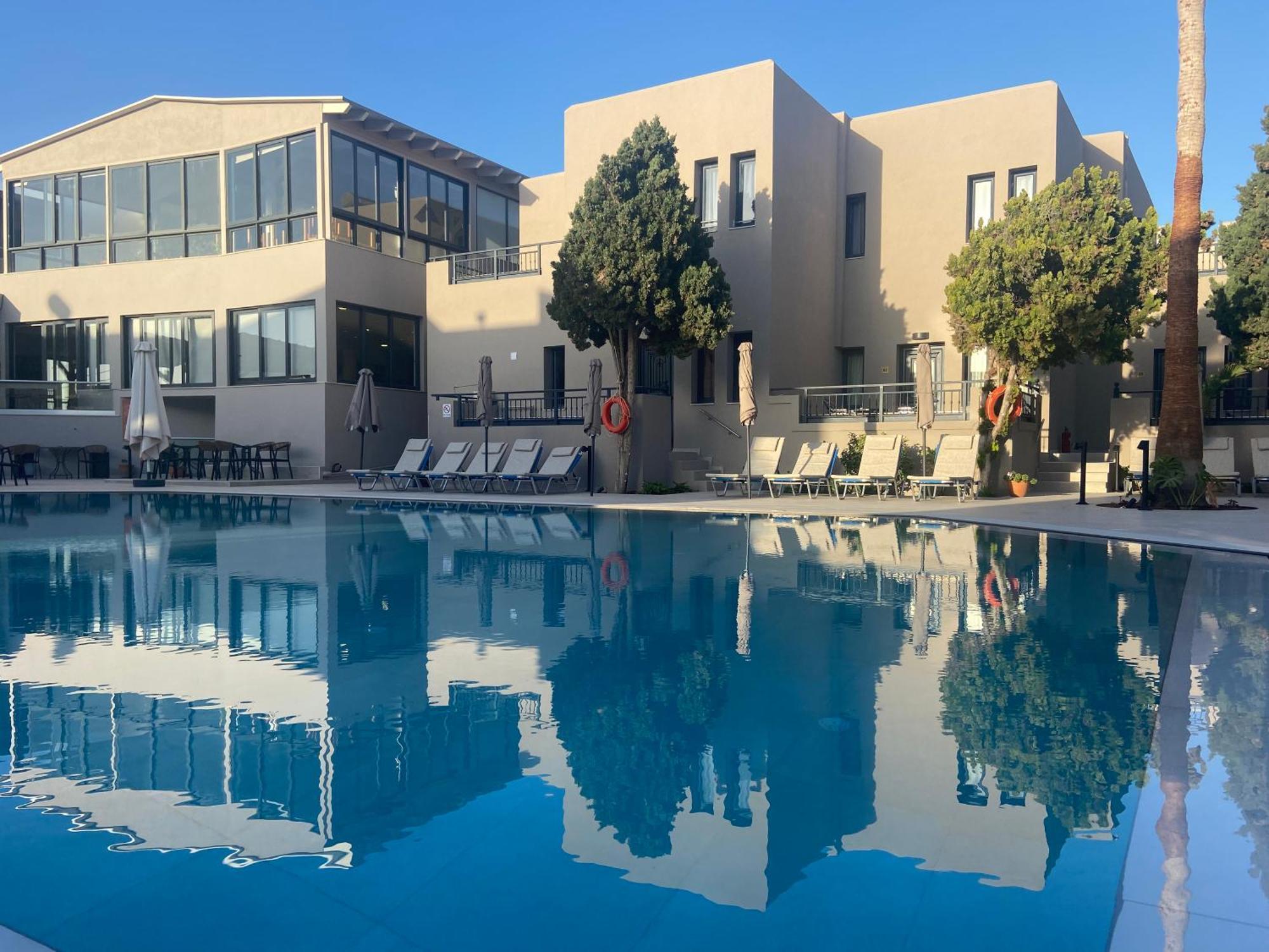 Blue Aegean Hotel & Suites Goúves Eksteriør bilde
