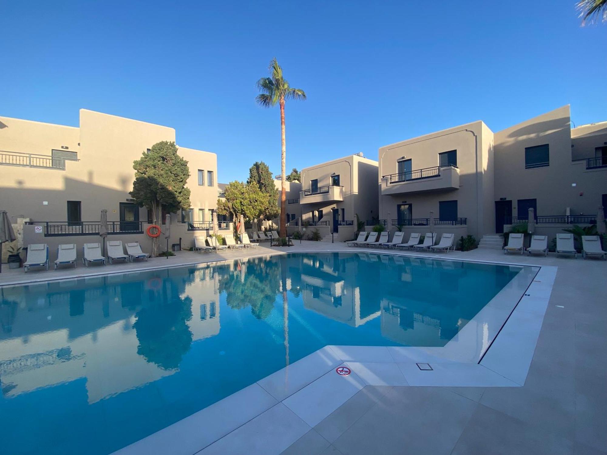 Blue Aegean Hotel & Suites Goúves Eksteriør bilde